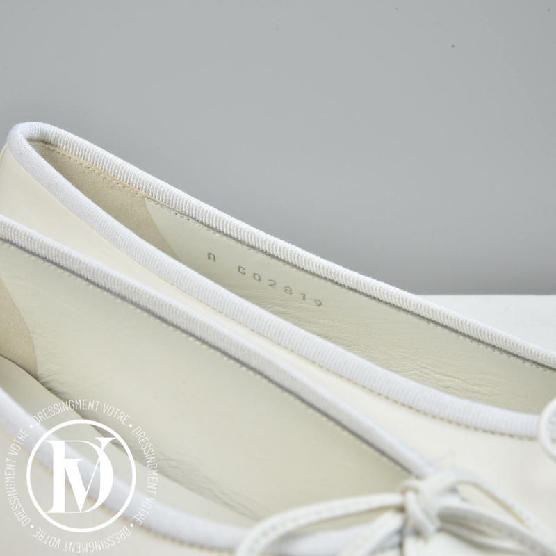 Ballerines en cuir blanc p.37C – Chanel – Image 4