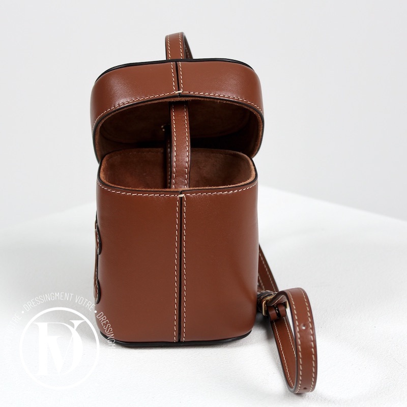 Sac Triomphe small Box en cuir tan – Céline – Image 6